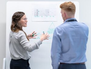 Brandschutzingenieur 3 Die Fachbauleitung Brandschutz ist wichtiger Bestandteil bei der mängelfreien brandschutztechnischen Erstellung eines Gebäudes.